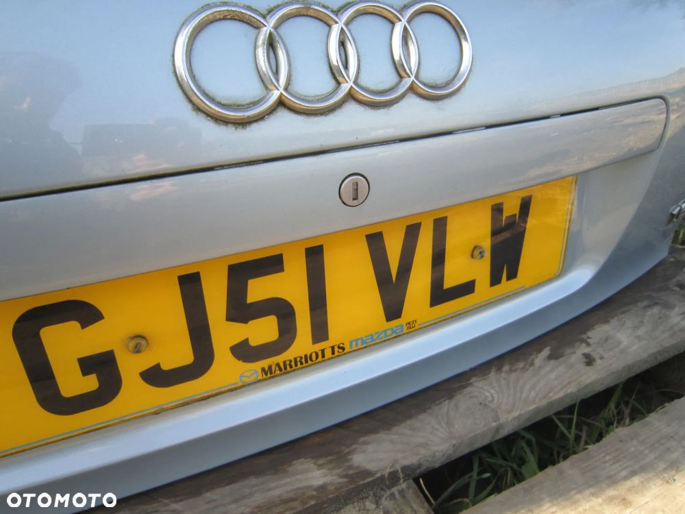 Klapa bagażnika tył Audi A3 8L 3d LY7R - 5