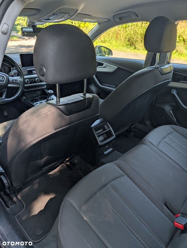Audi A4 Limousine - 17