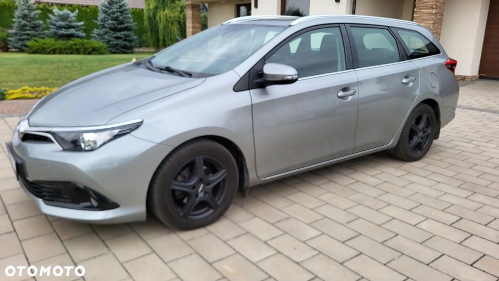 Toyota Auris 1.6 D-4D Dynamic - 14