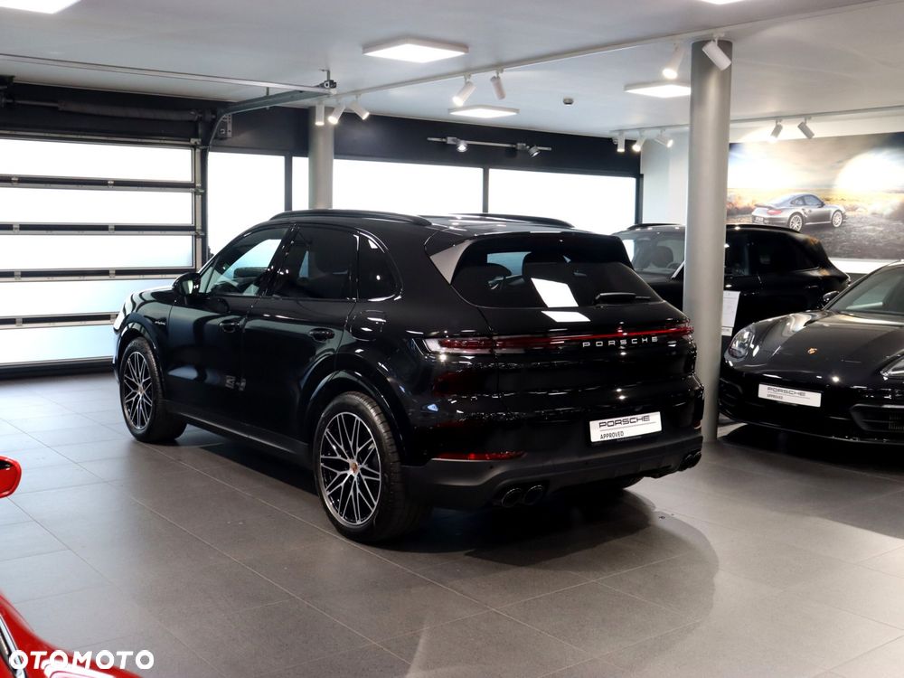 Porsche Cayenne E-Hybrid PHEV - 3