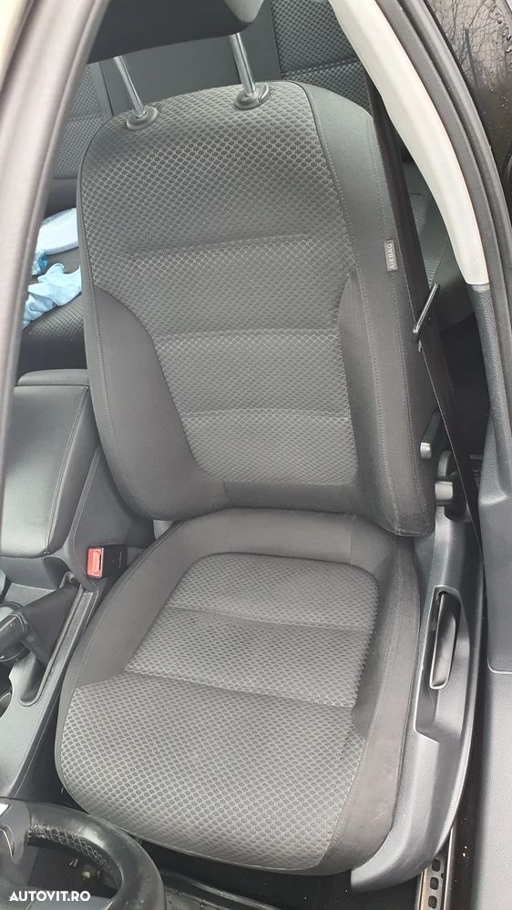 Volkswagen Jetta 1.6 TDI CR DPF Comfortline - 27