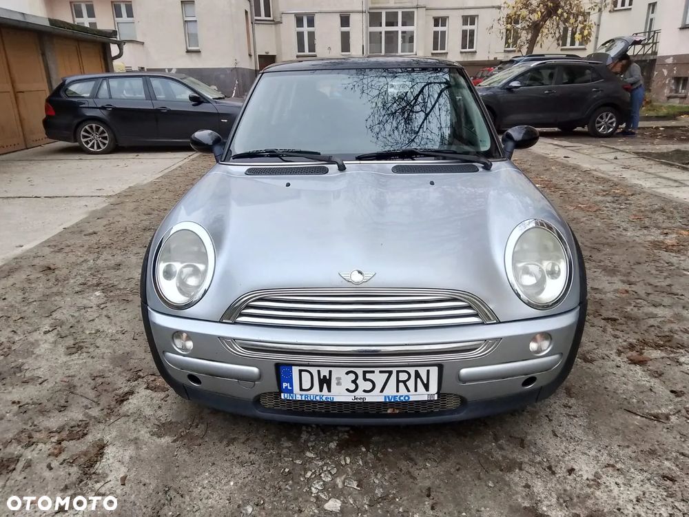 MINI Cooper Standard - 1