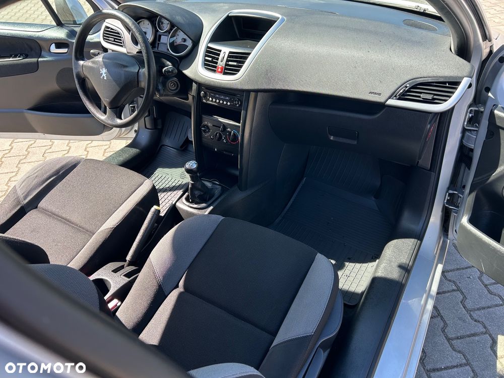 Peugeot 207 75 Filou - 18