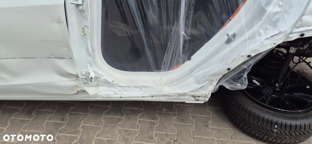 Tesla Model Y 62.5 Standard RWD - 21