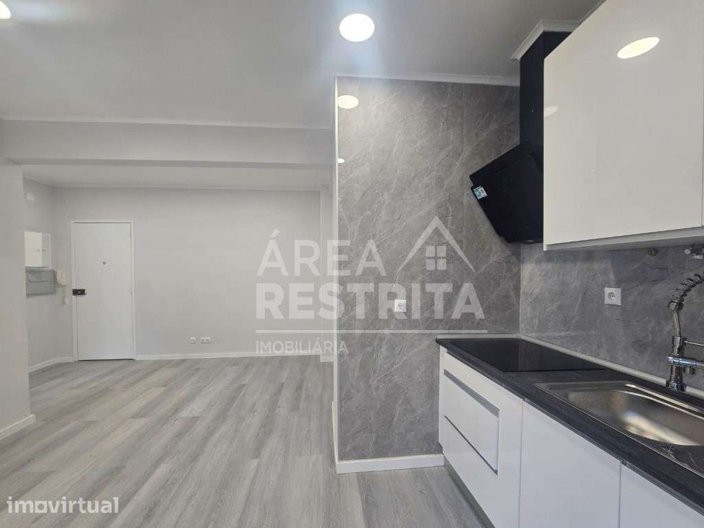Apartamento T1, Remodelado, no centro da Amadora - Grande imagem: 5/17