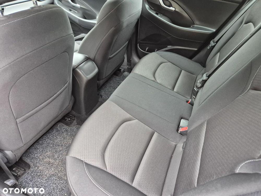 Hyundai i30 1.4 T-GDI Premiere Style - 13