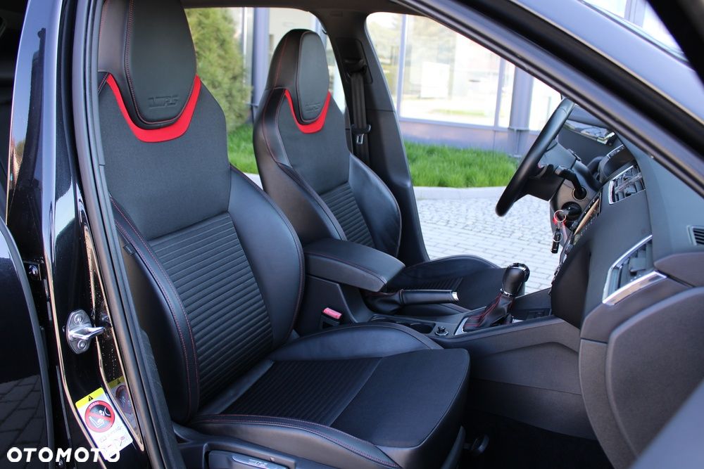 Skoda Octavia 2.0 TSI (Green tec) DSG RS - 32