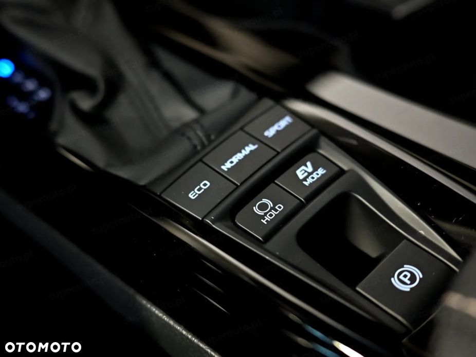 Toyota Camry 2.5 Hybrid Dynamic Force Executive e-CVT - 11