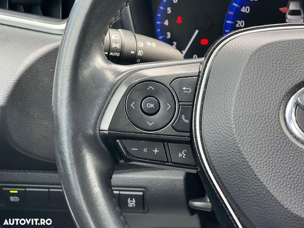 Toyota Corolla Sedan 1.5 TNGA CVT Business - 17