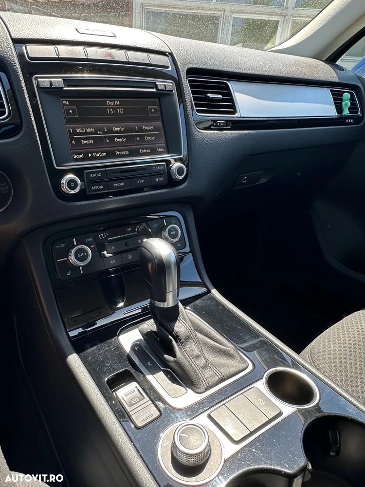 Volkswagen Touareg 3.0 V6 TDI BMT - 16