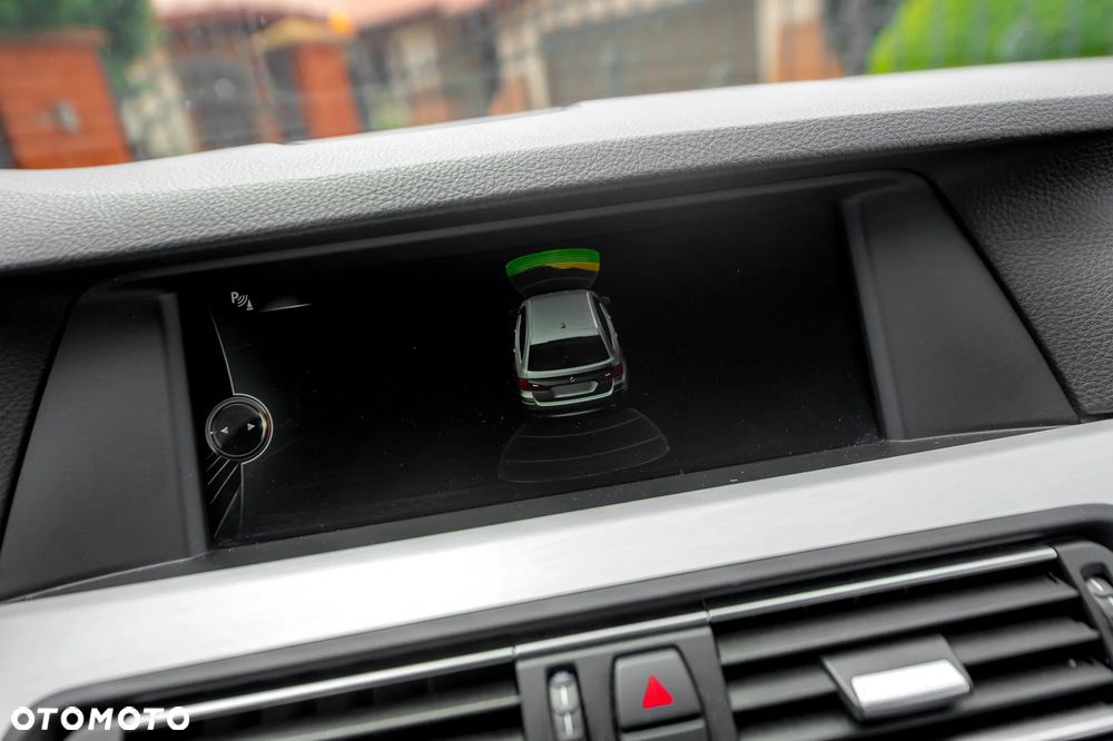 BMW Seria 5 525d xDrive Sport-Aut Modern Line - 29