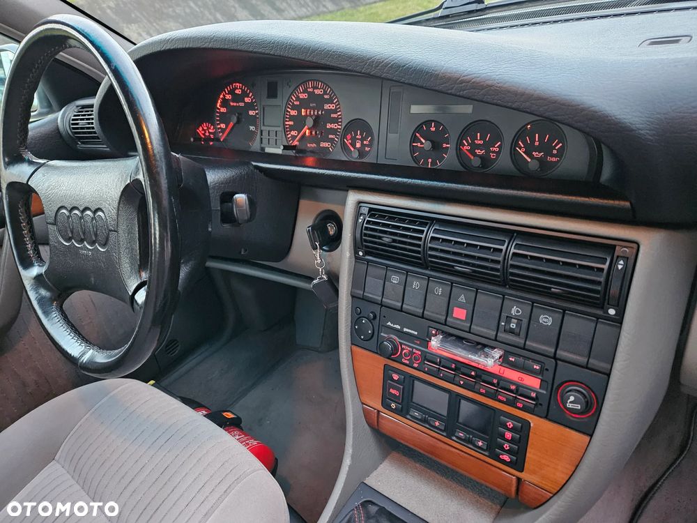 Audi 100 2.8 E - 13