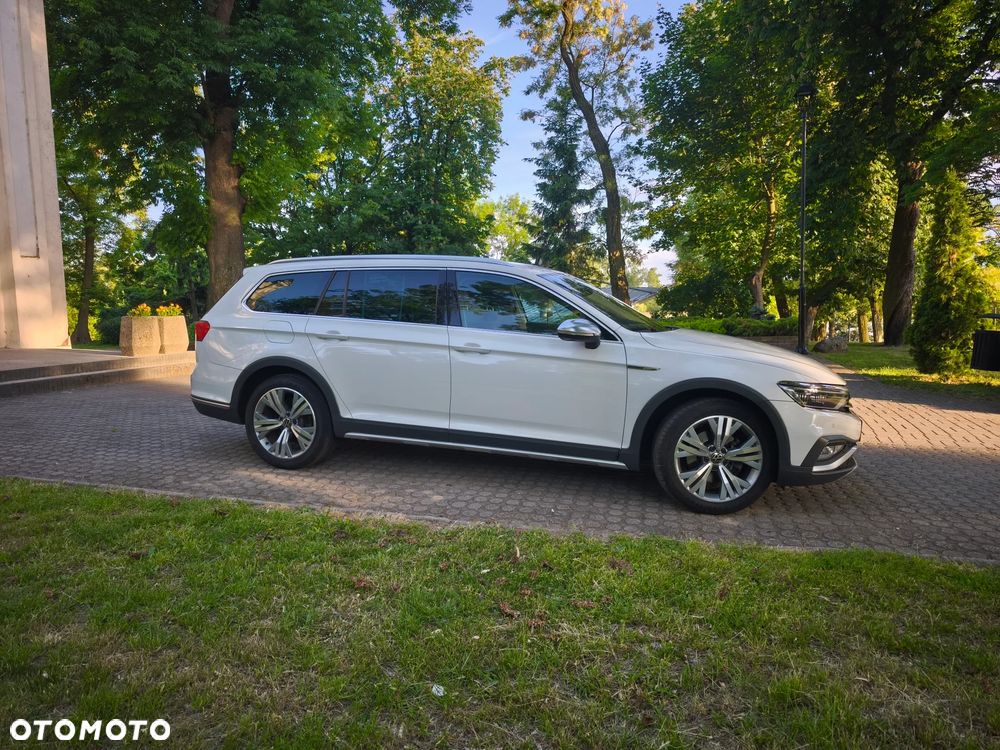 Volkswagen Passat Alltrack 2.0 TDI SCR DSG 4Motion - 5