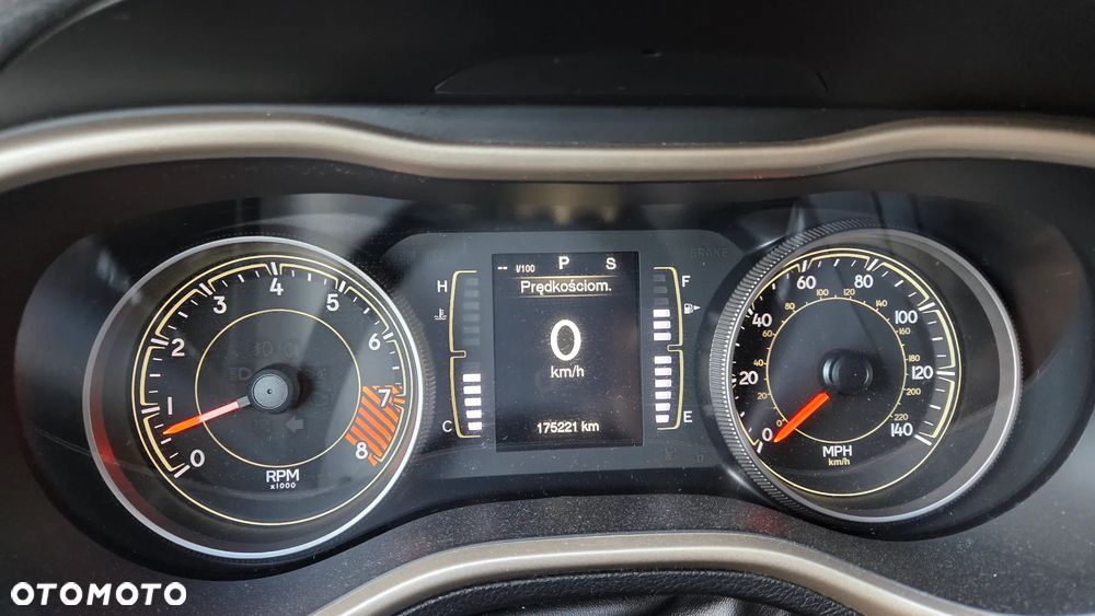 Jeep Cherokee - 8
