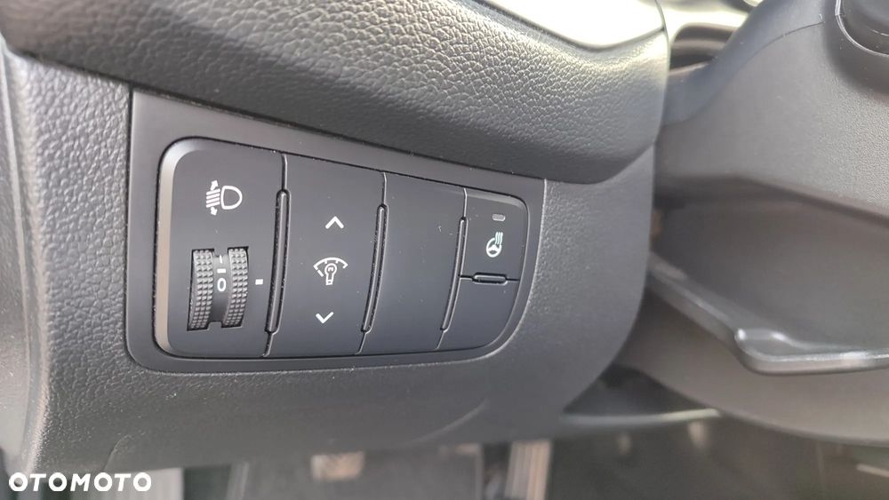 Kia Ceed 1.6 GDI SW Edition 7 - 23