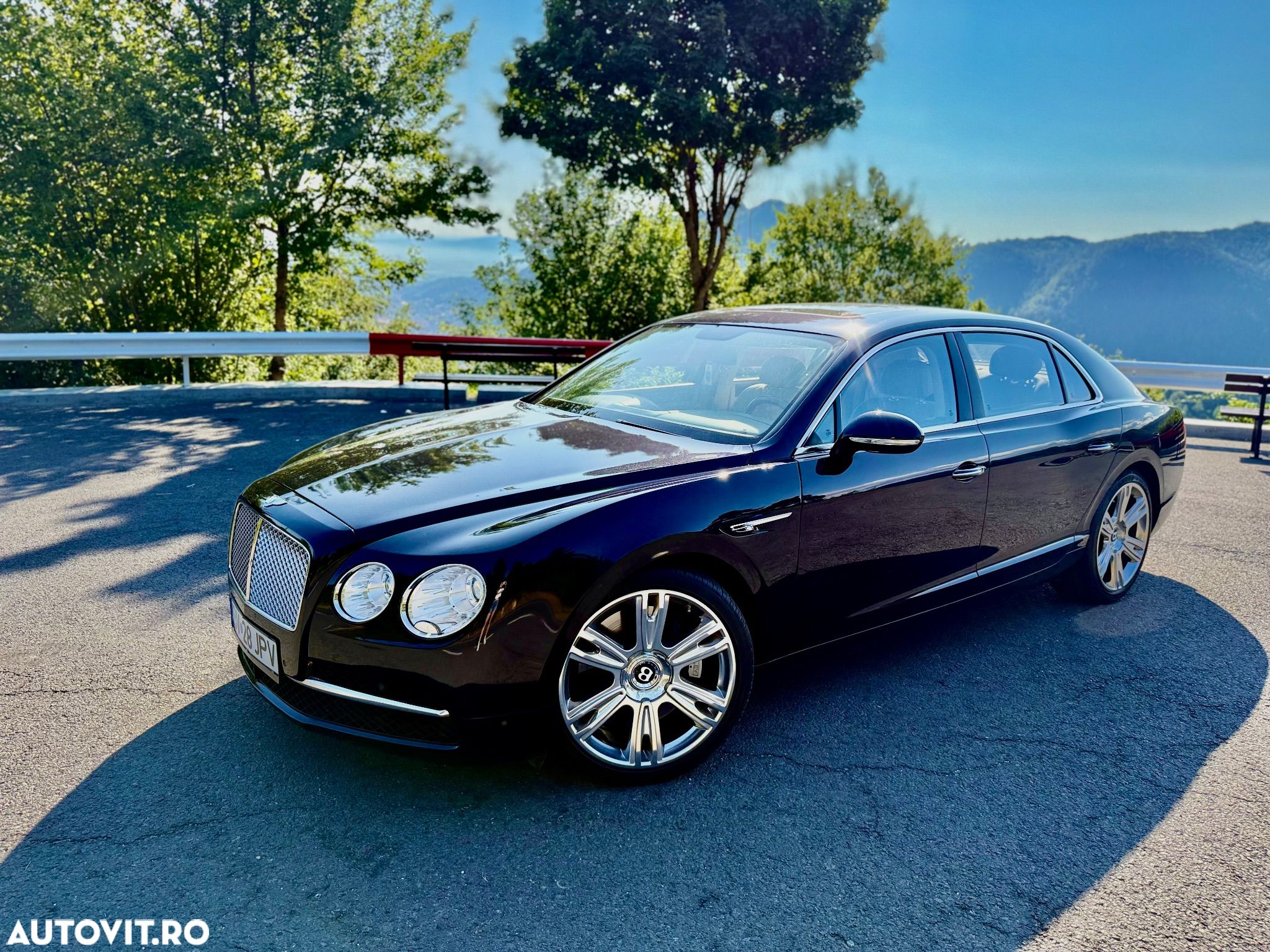 Bentley Flying Spur V8 Mulliner - 1