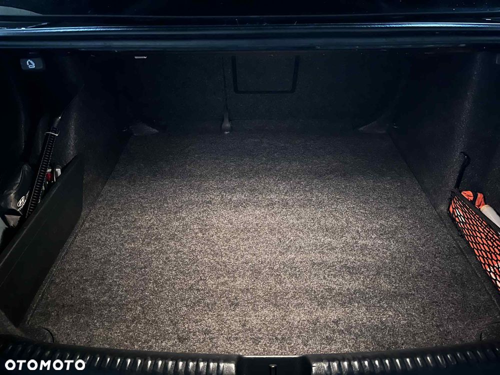 Volkswagen Jetta 1.6 TDI Comfortline DSG - 20