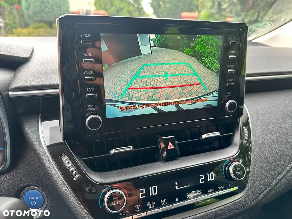 Toyota Corolla 1.8 Hybrid Comfort - 23