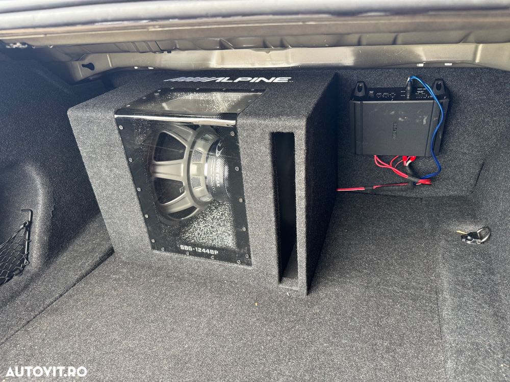 BMW Seria 3 318i Sport Line - 17