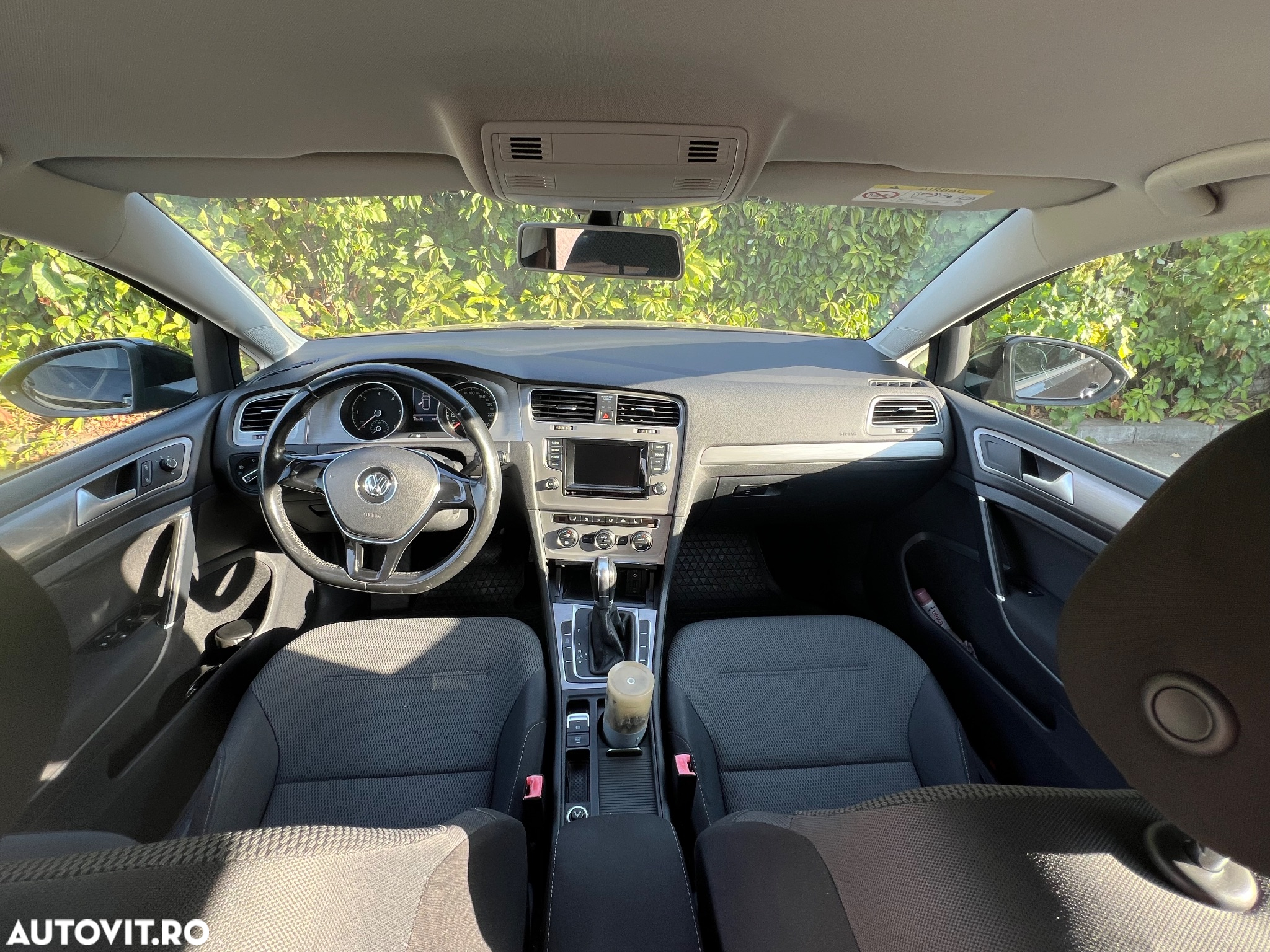 Volkswagen Golf - 9