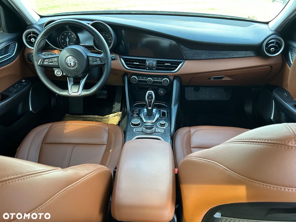 Alfa Romeo Giulia - 15