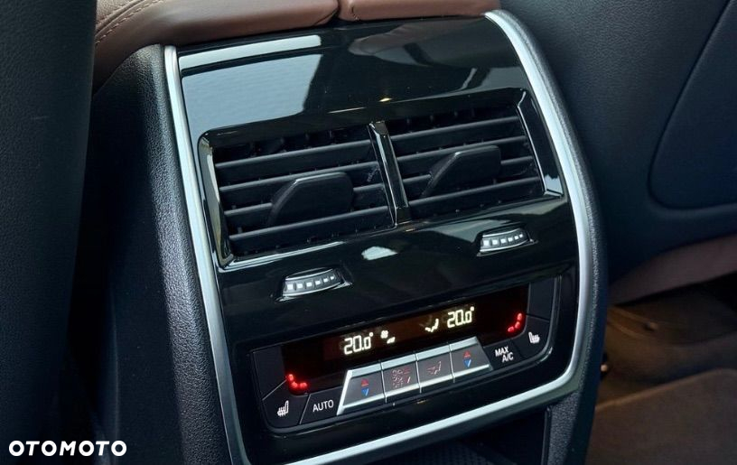 BMW X7 M50i sport - 20