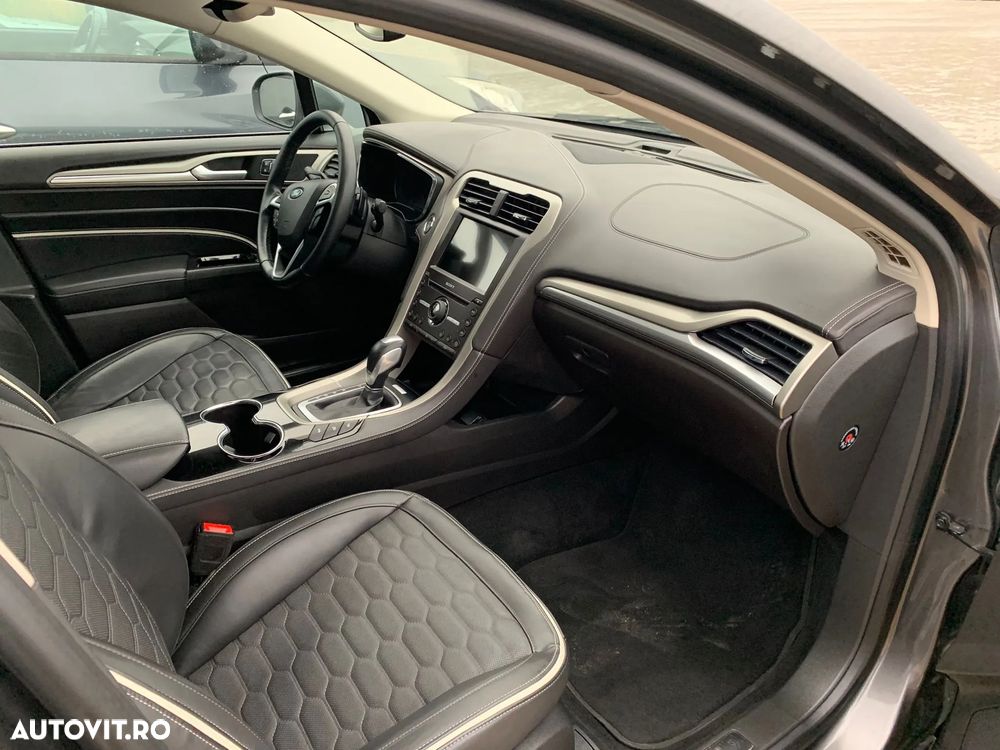 Ford Mondeo 2.0 EcoBoost Start-Stopp Autom. Vignale - 13