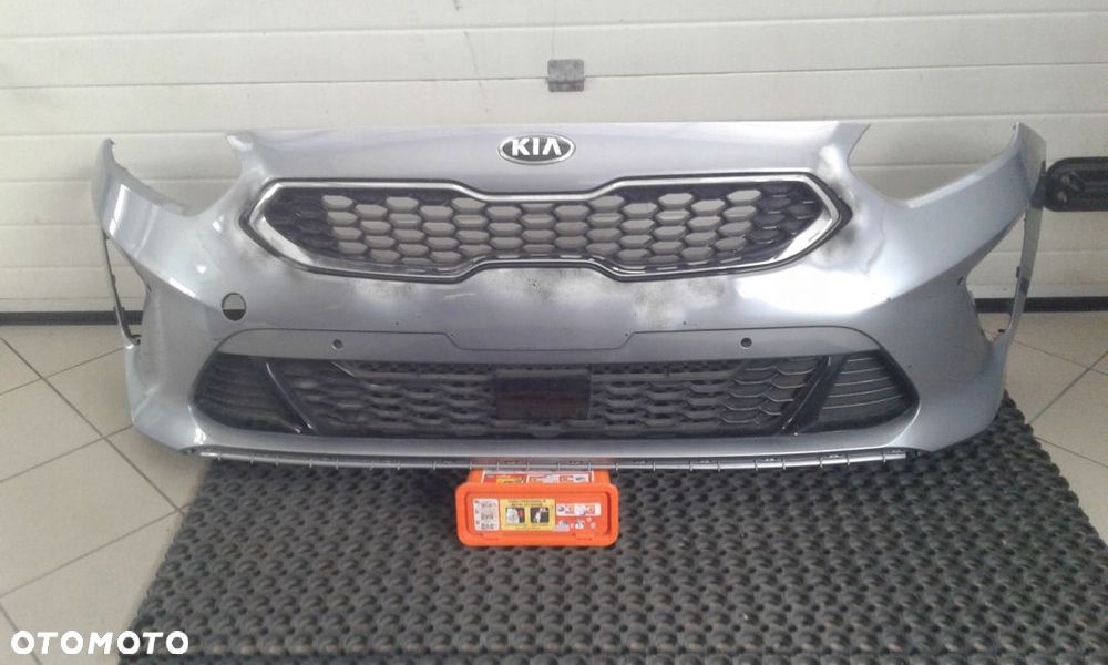 KIA Ceed III 3 ZDERZAK PRZEDNI 6PDC - 1