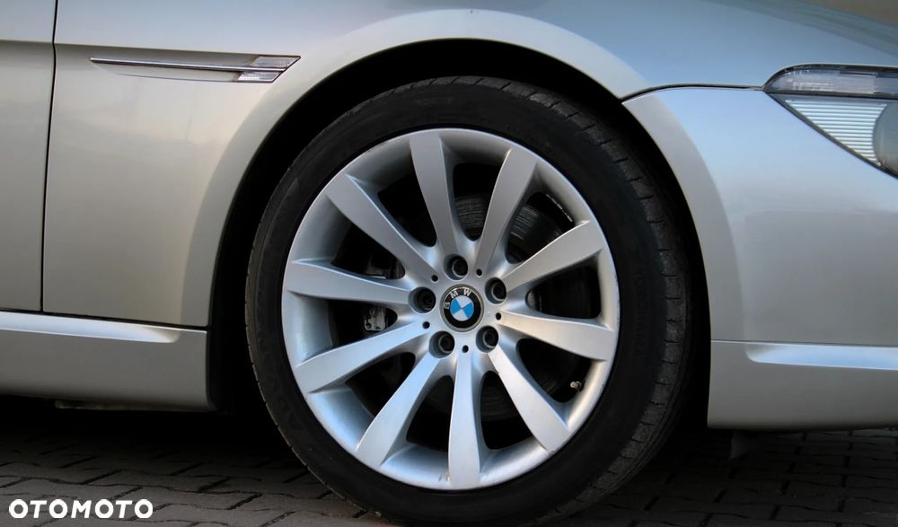 BMW Seria 6 650 i - 12
