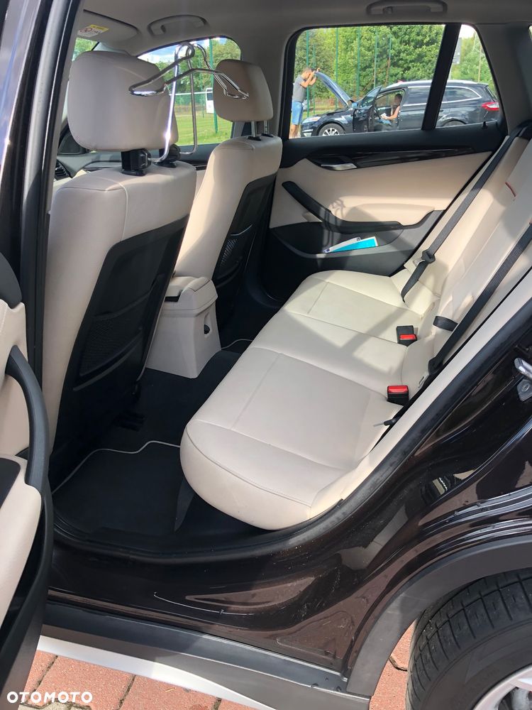BMW X1 xDrive20d - 11