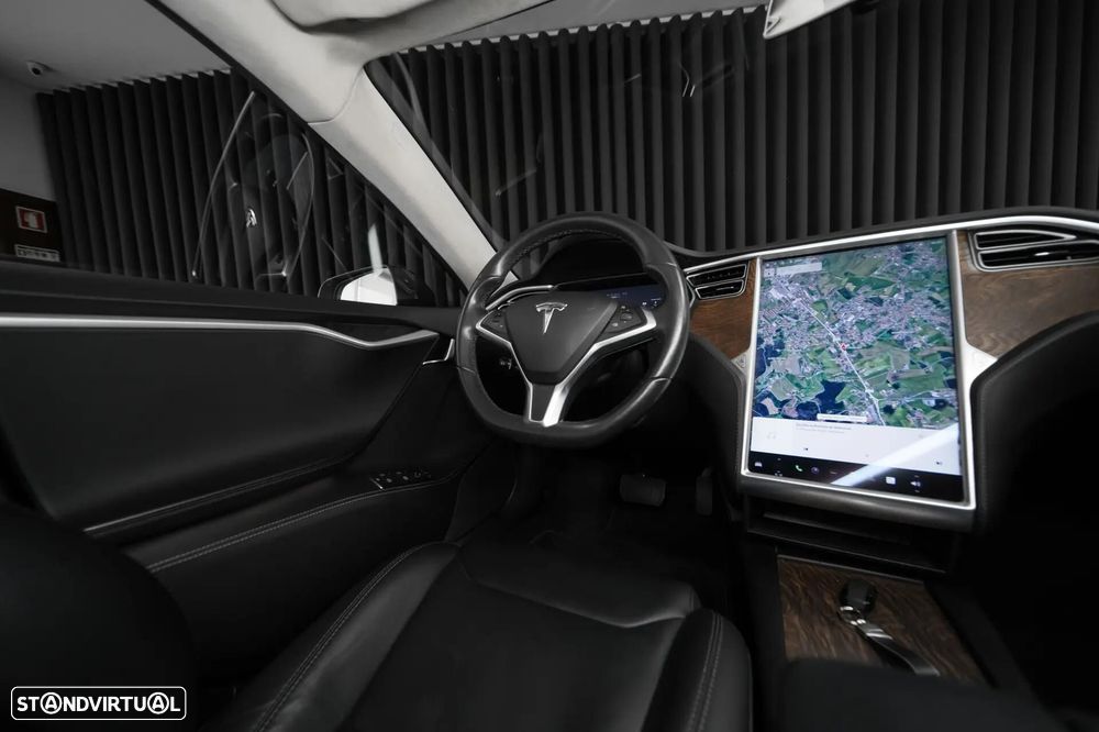 Tesla Model S 100D - 10