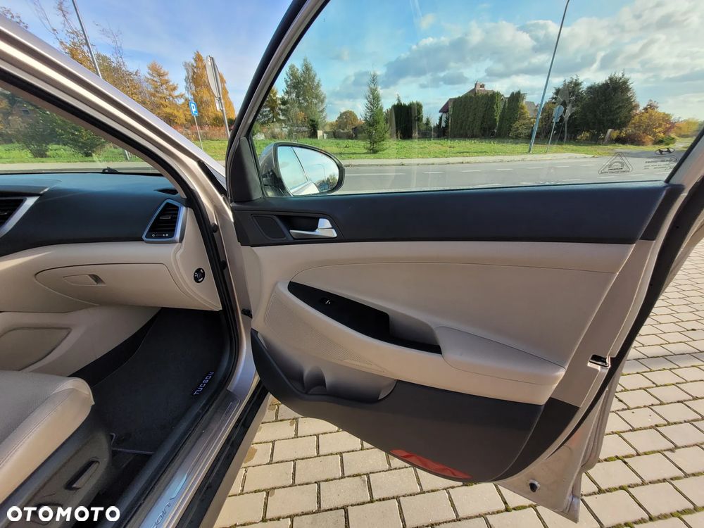 Hyundai Tucson 2.0 CRDI 2WD Style - 34