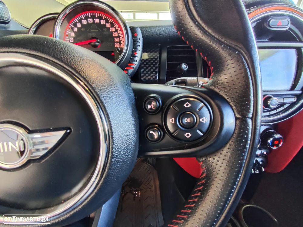 MINI 3 Portas John Cooper Works - 28