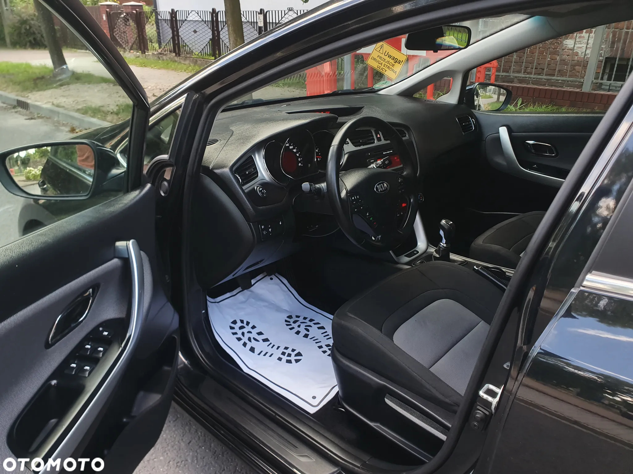 Kia Ceed 1.6 GDI SW Vision - 17