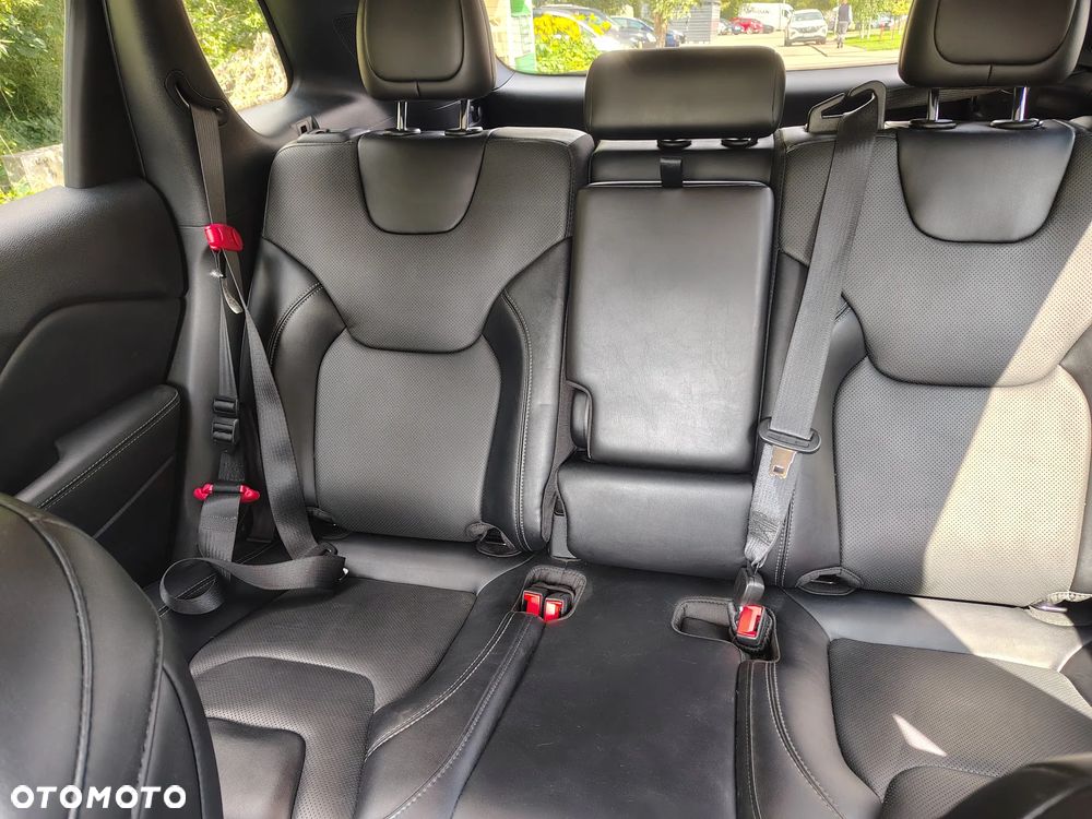 Jeep Cherokee - 8