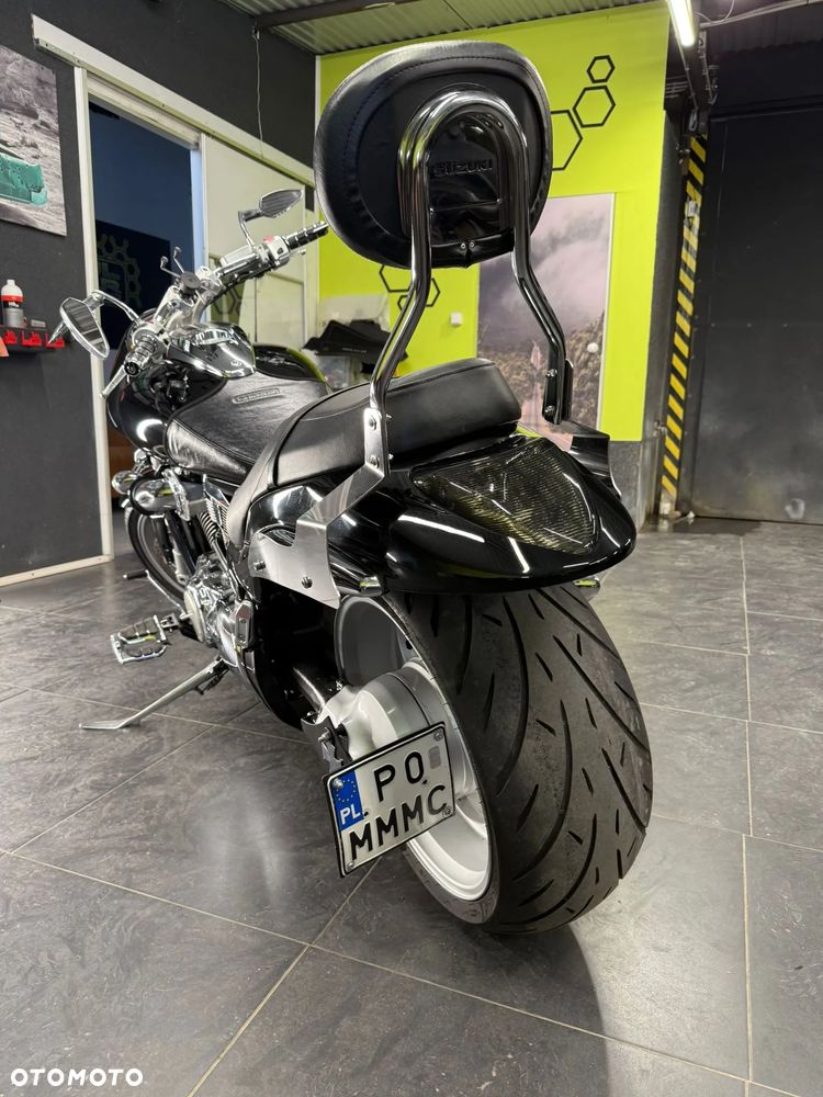 Suzuki Intruder - 8