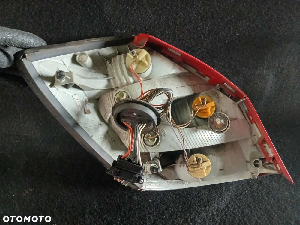 Skoda Fabia II Lampa tylna prawa - 3