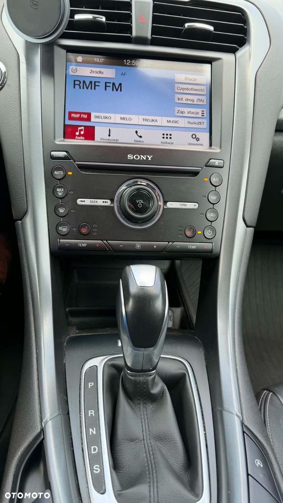 Ford Mondeo 2.0 EcoBoost Titanium - 13