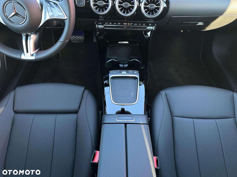 Mercedes-Benz Klasa A 250 e PHEV AMG Line 8G-DCT - 10