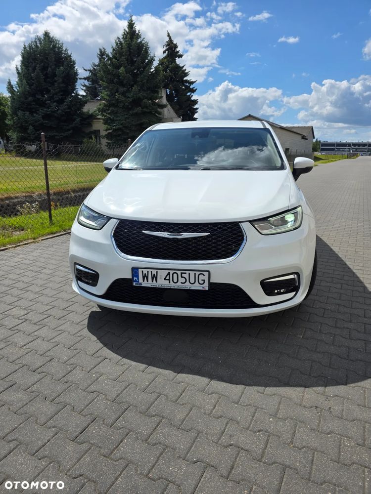 Chrysler Pacifica - 2