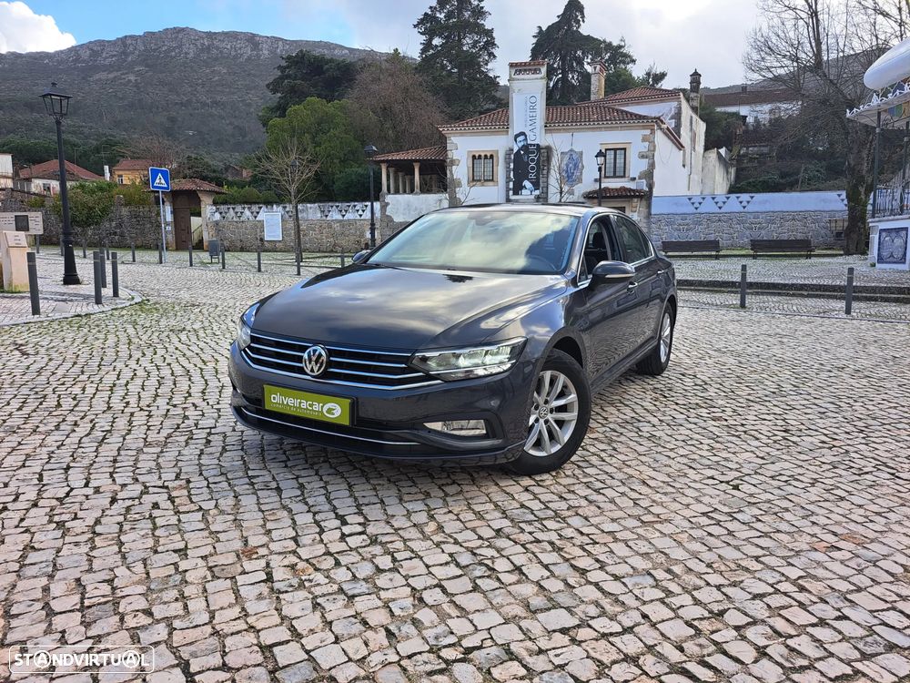 VW Passat 1.6 TDI Business DSG - 1