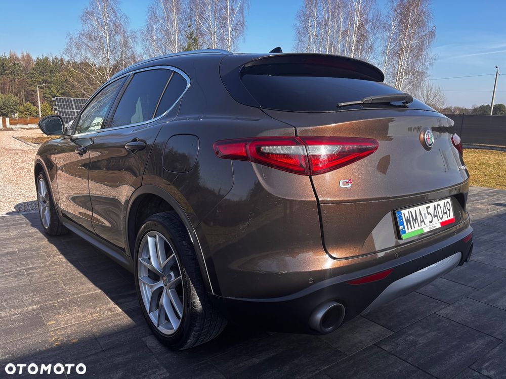 Alfa Romeo Stelvio 2.0 Turbo 16V AT8-Q4 6C Villa dEste - 5