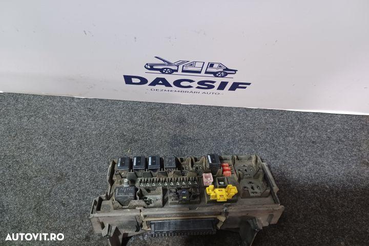 Panou sigurante si relee 04692114AC Jeep Grand Cherokee WK [2004 - 20 - 1