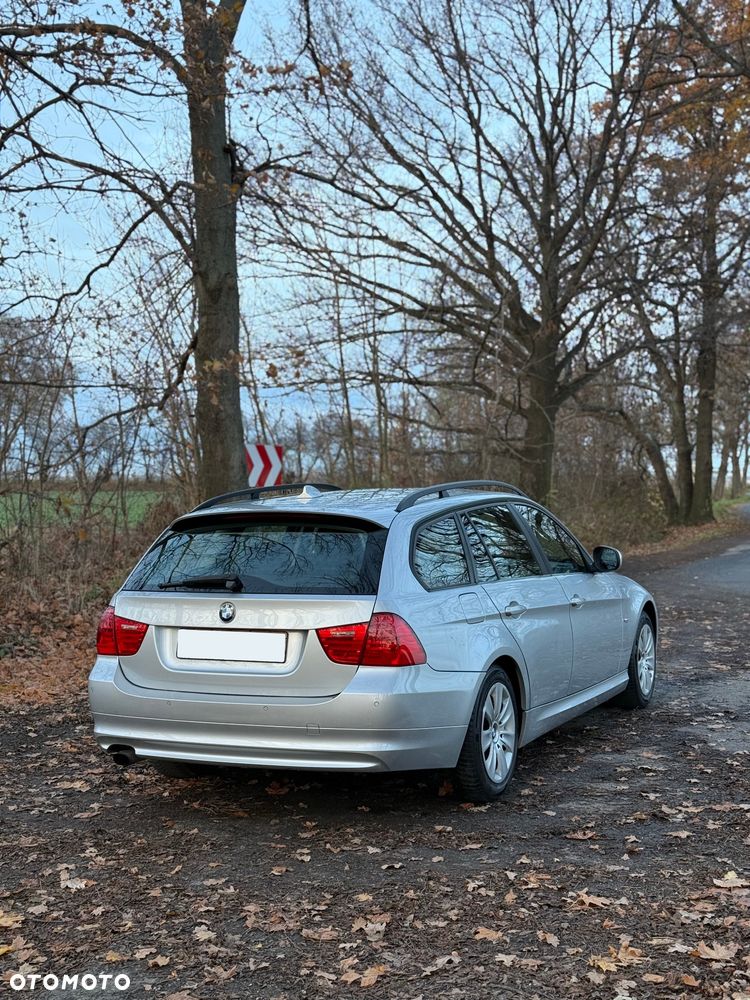 BMW Seria 3 318d - 4