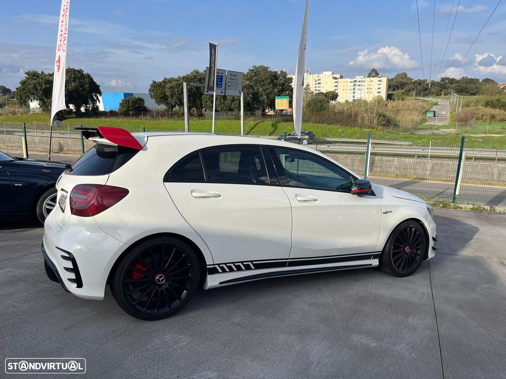 Mercedes-Benz A 45 AMG 4Matic Speedshift 7G-DCT PETRONAS 2015 World Champion Edition - 18