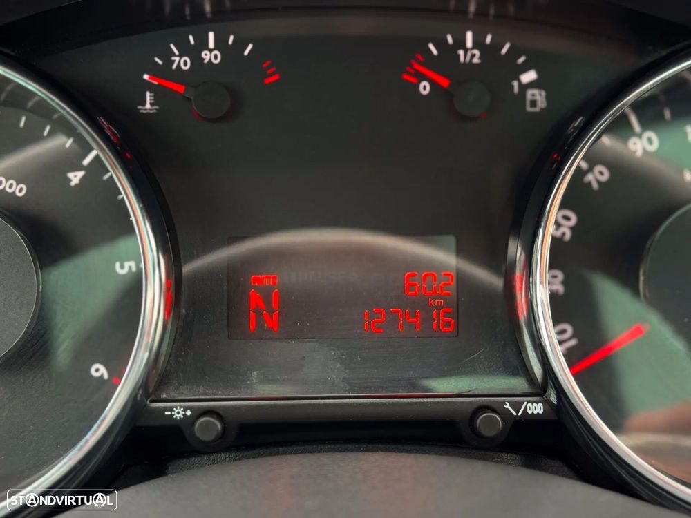 Peugeot 5008 1.6 E-HDi Active 2-Tronic - 21