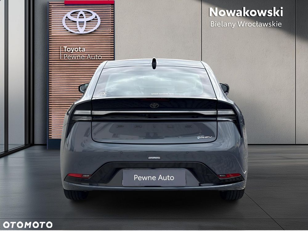 Toyota Prius - 5