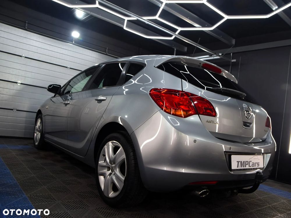 Opel Astra 1.4 Turbo - 2