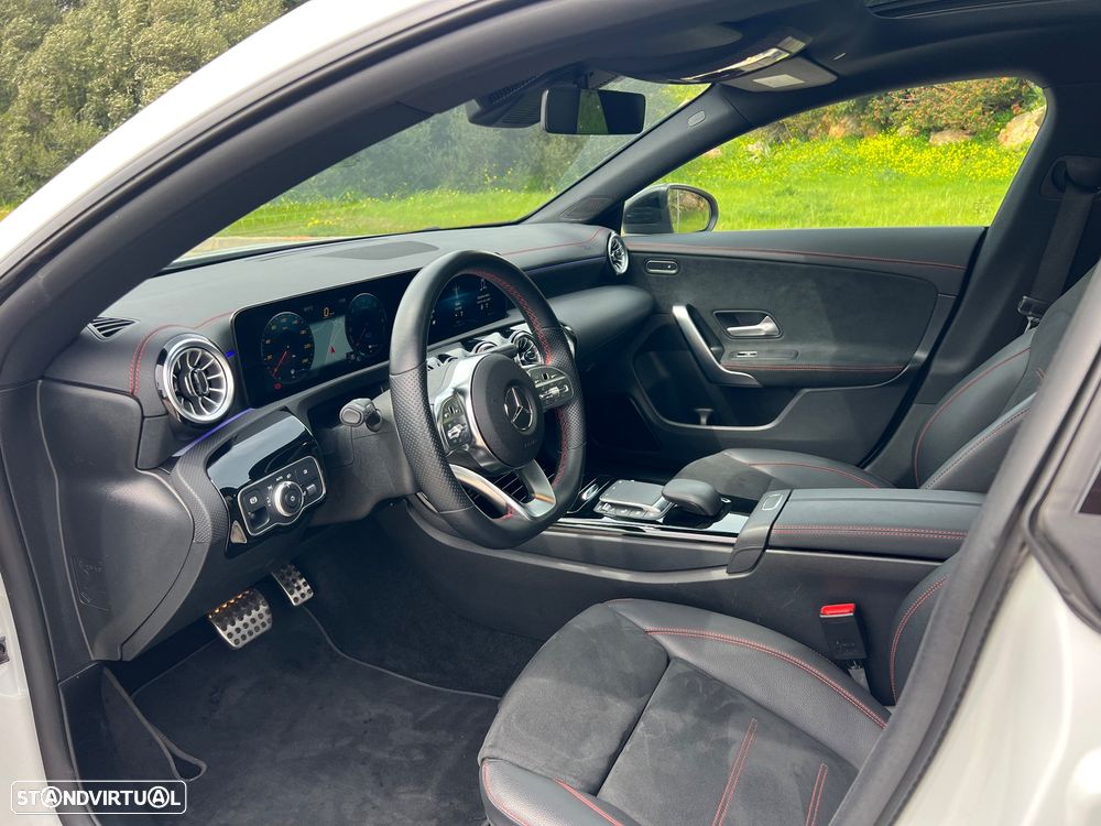 Mercedes-Benz CLA 250 e Shooting Brake AMG Line - 13