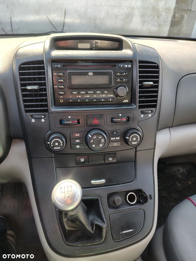Kia Carnival 2.9 CRDi Tour - 6